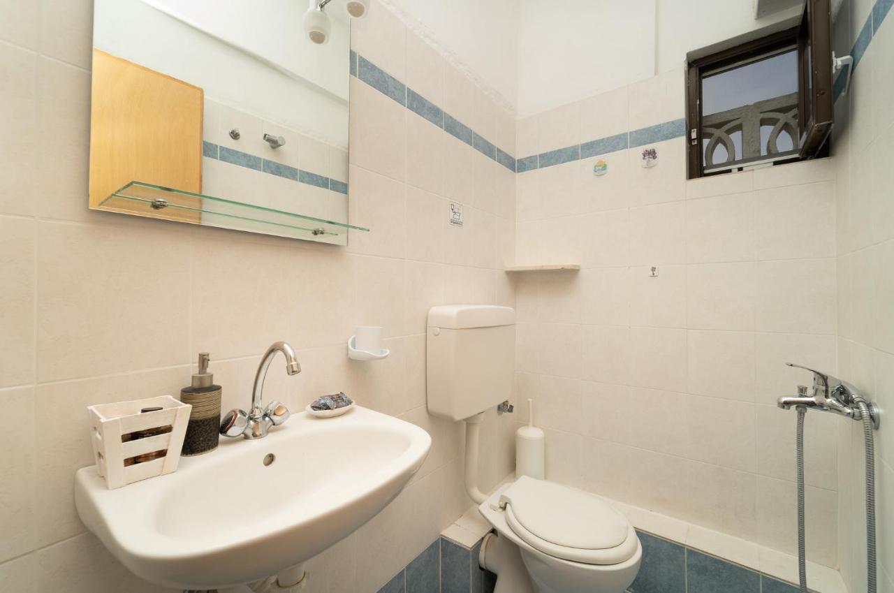 Tsimiklis Apartments Финикунда Экстерьер фото