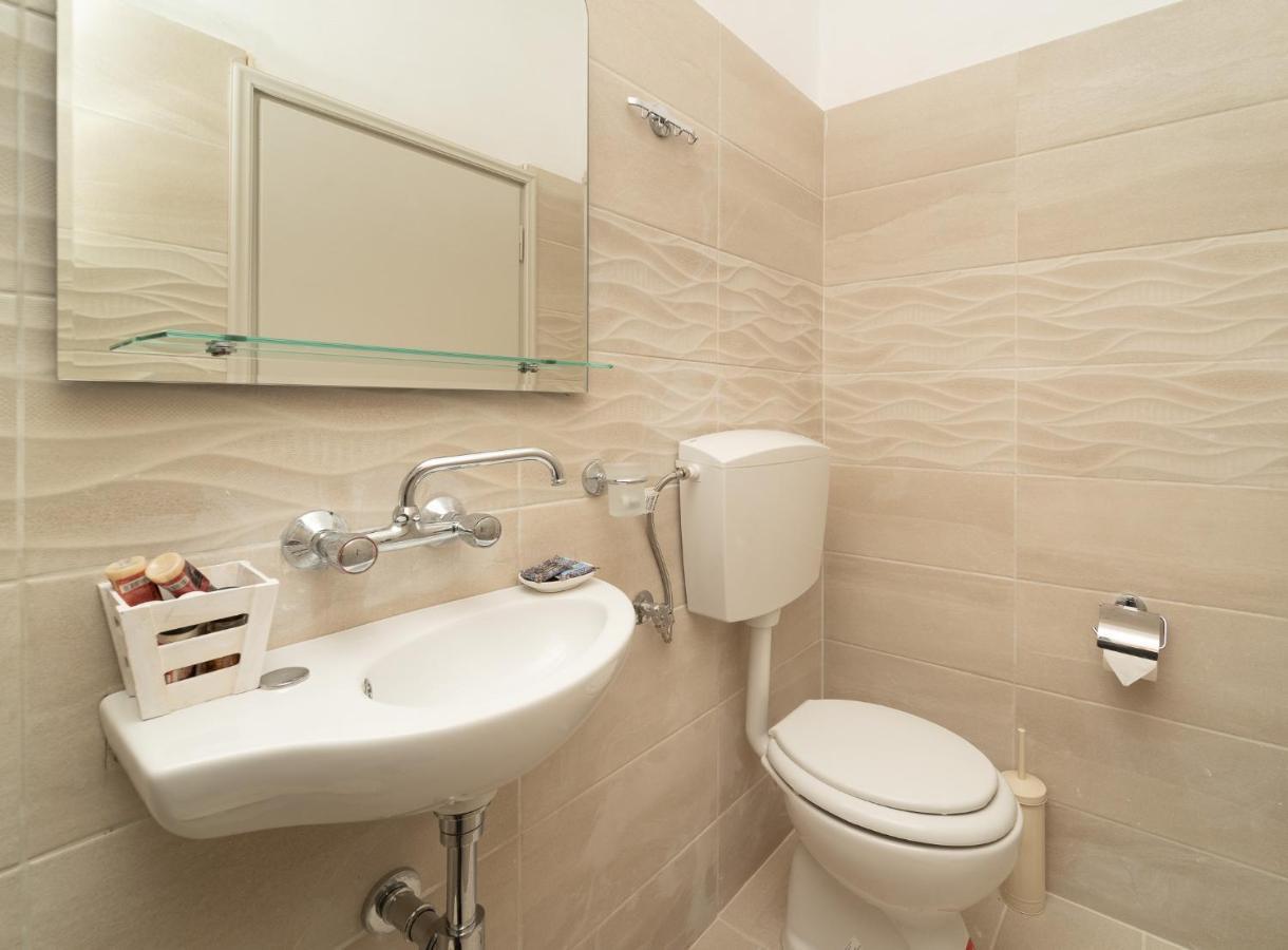 Tsimiklis Apartments Финикунда Экстерьер фото