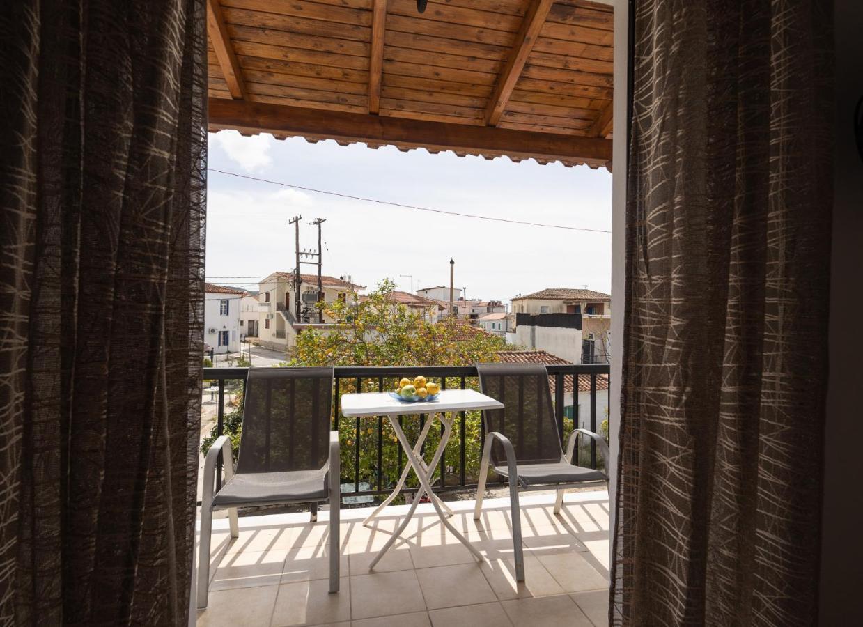 Tsimiklis Apartments Финикунда Экстерьер фото